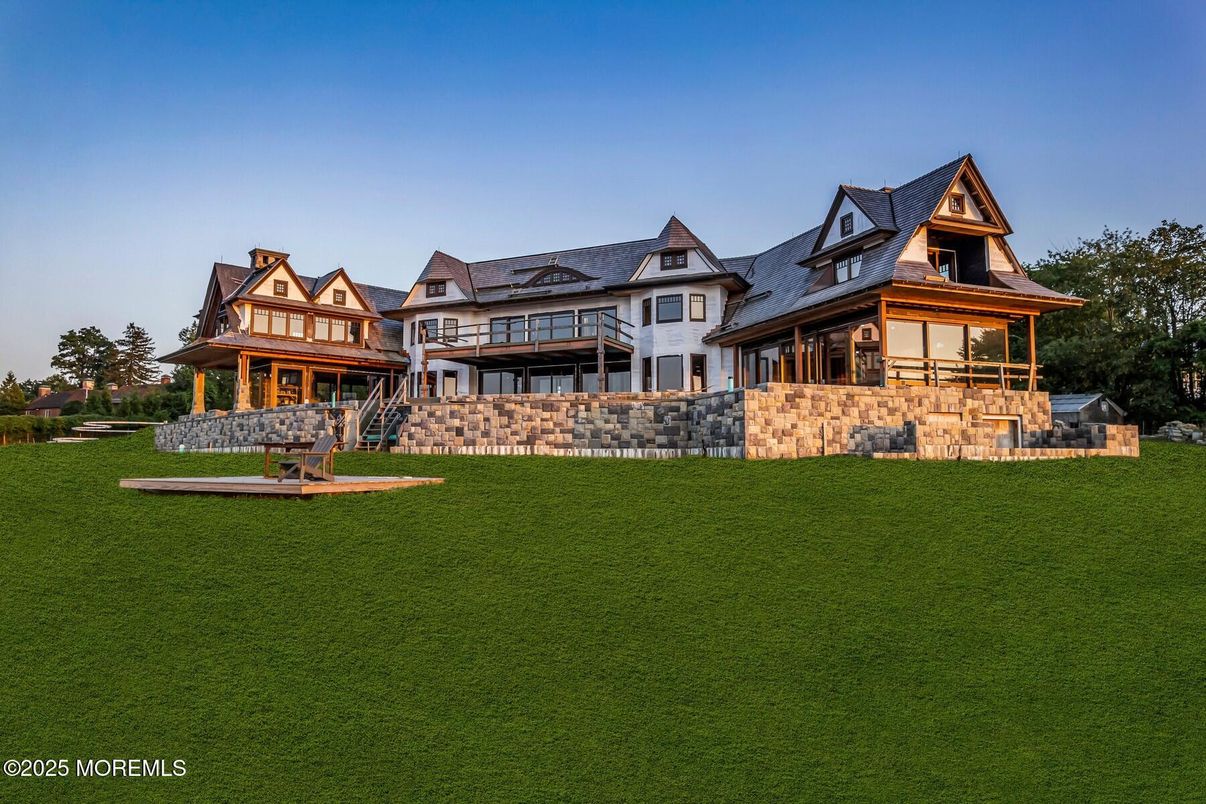Backyard, Exterior, Facade, Log Home