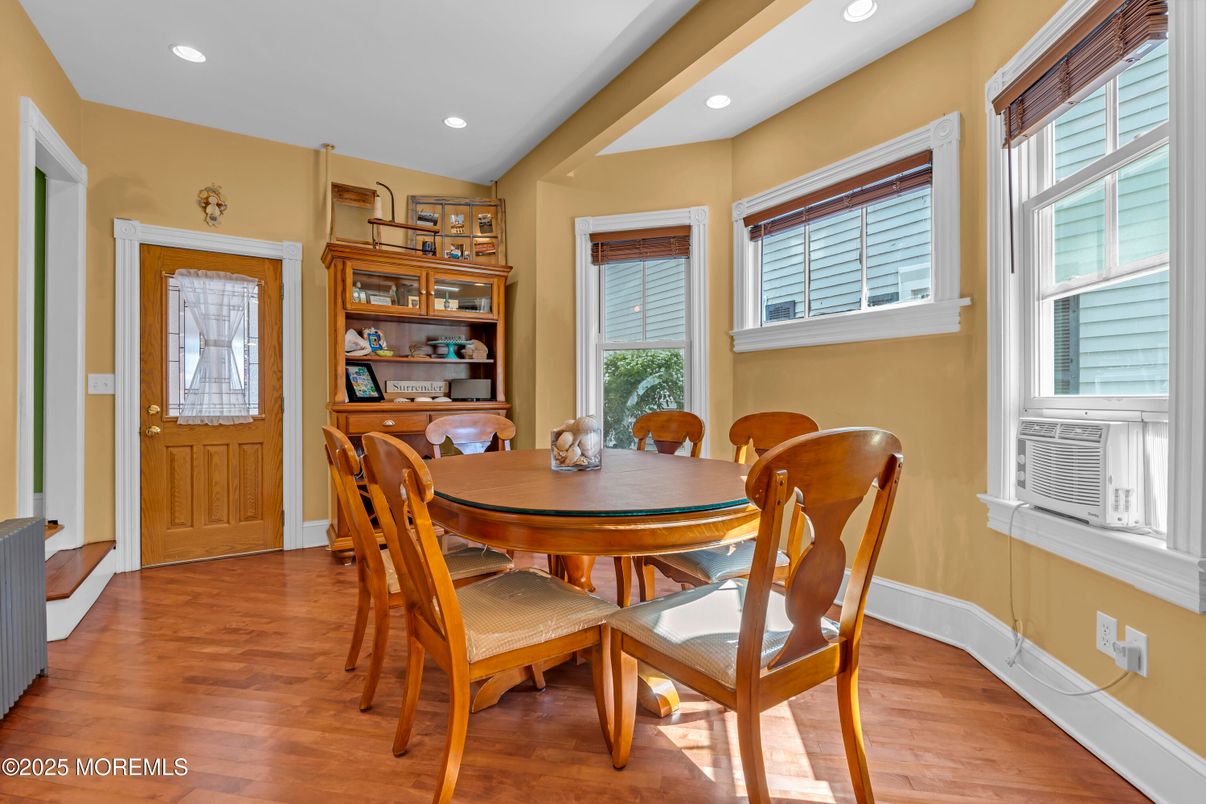 Dining room, Interior, Recessed Lighting, Wood Texture Flooring
