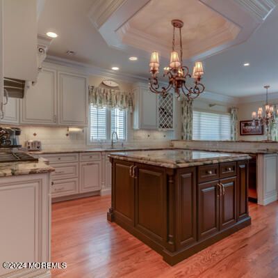 Chandelier, Interior, Kitchen, Recessed Lighting, Wood Texture Flooring
