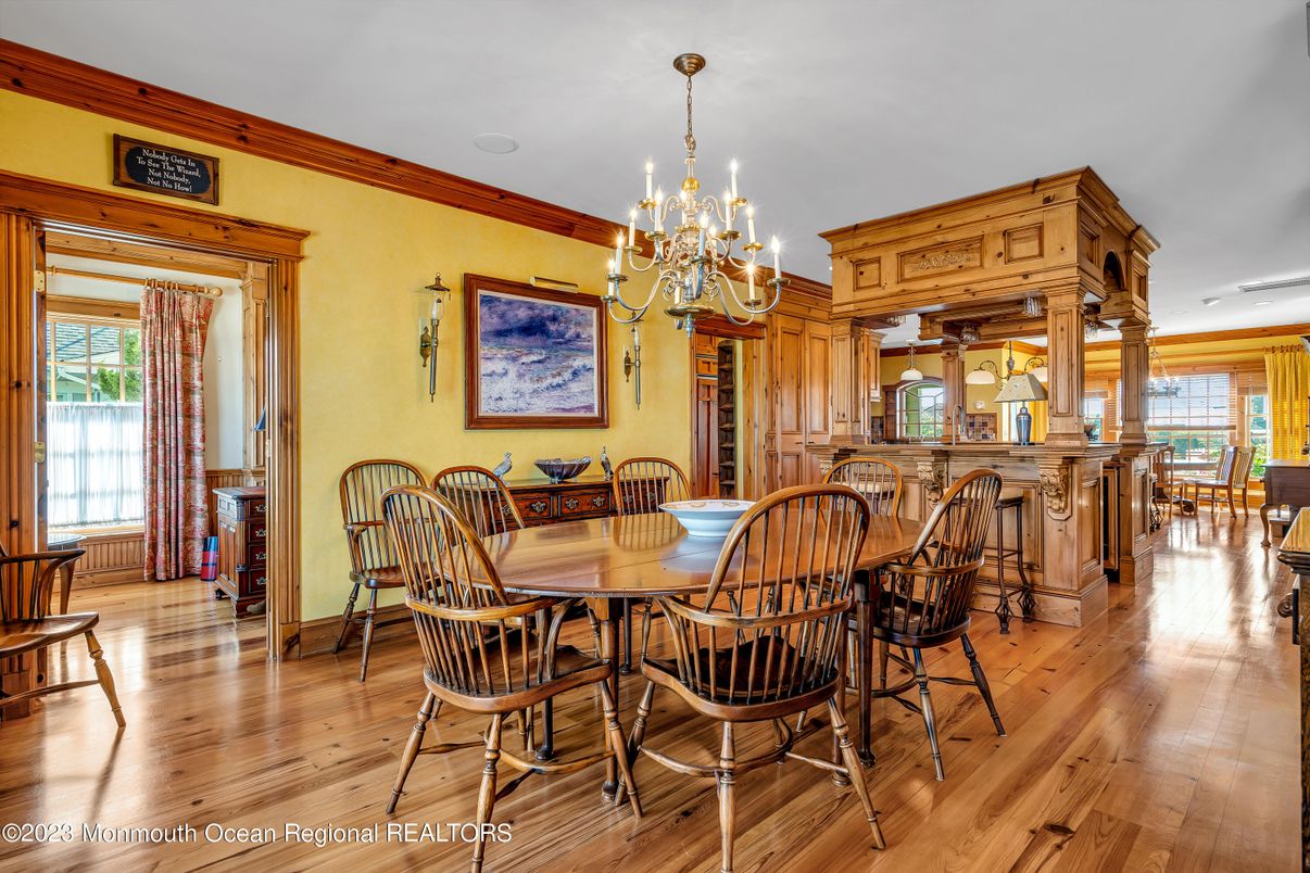 Chandelier, Dining room, Interior, Recessed Lighting, Wood Texture Flooring