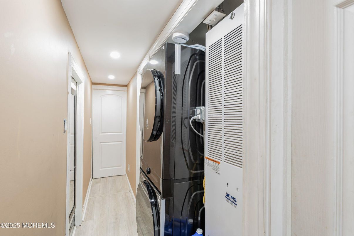 Interior, Recessed Lighting, Utility Closets, Washer, Wood Texture Flooring