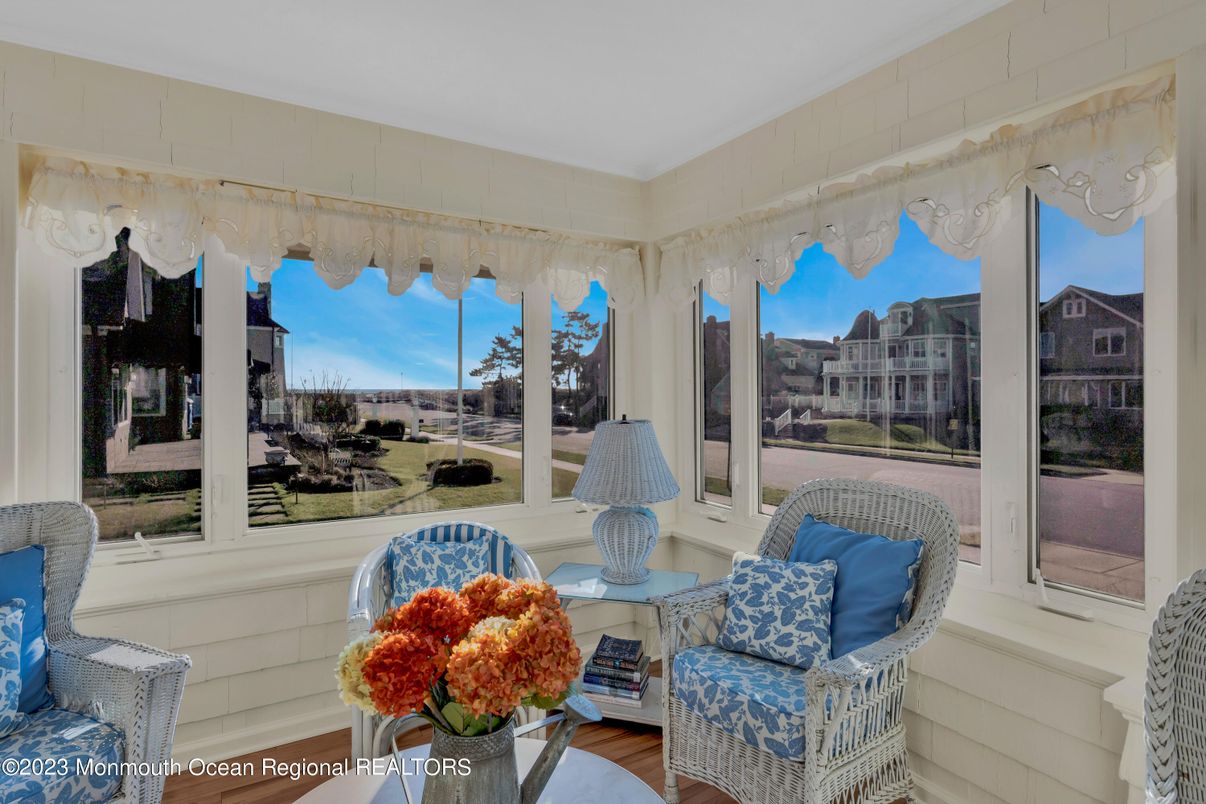 Interior, Sun Room, Wood Texture Flooring