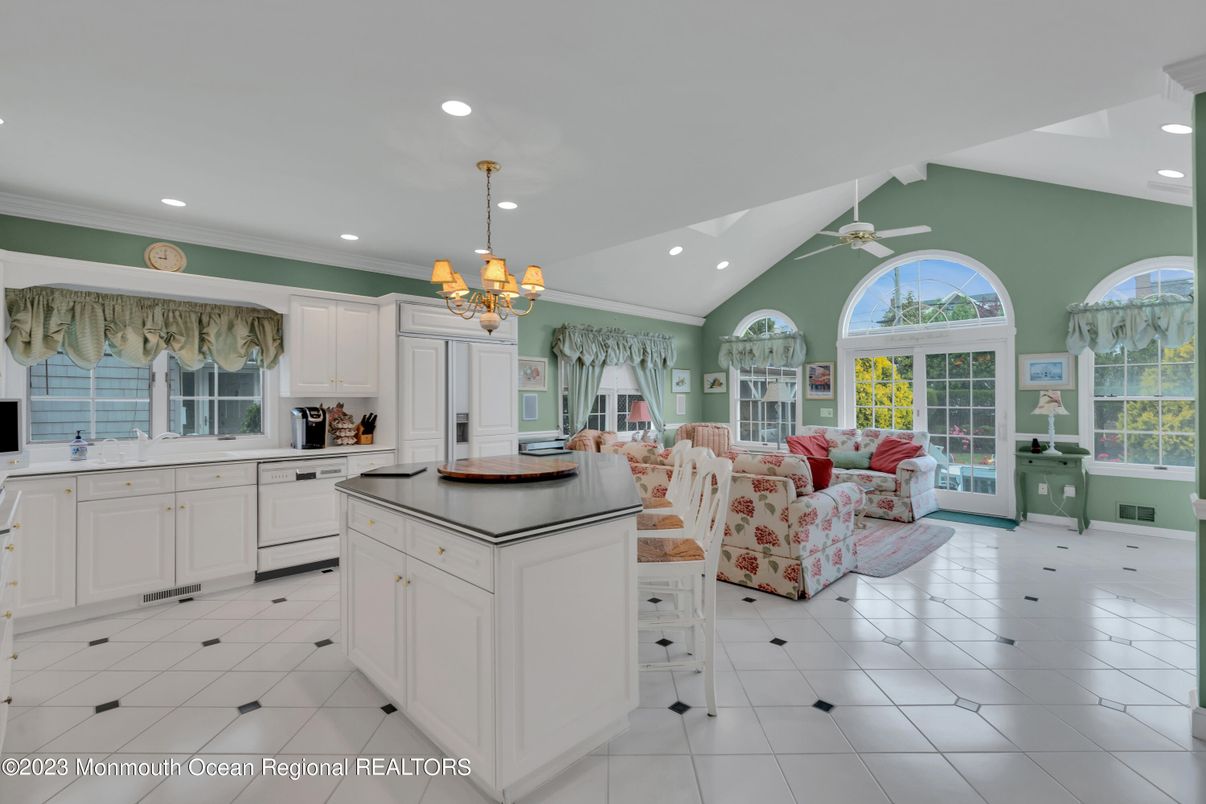 Chandelier, Interior, Kitchen, Living room, Recessed Lighting