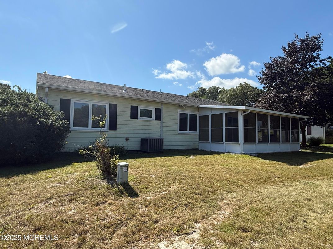 Backyard, Exterior, Facade, Ranch