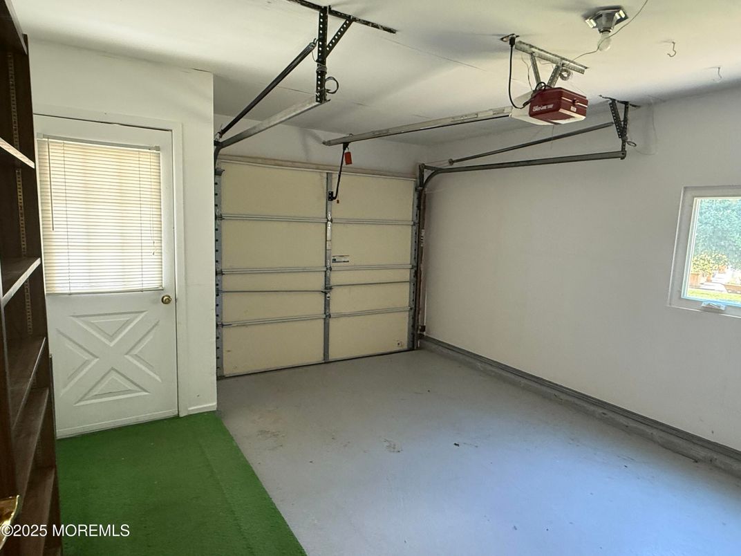 Garage, Interior