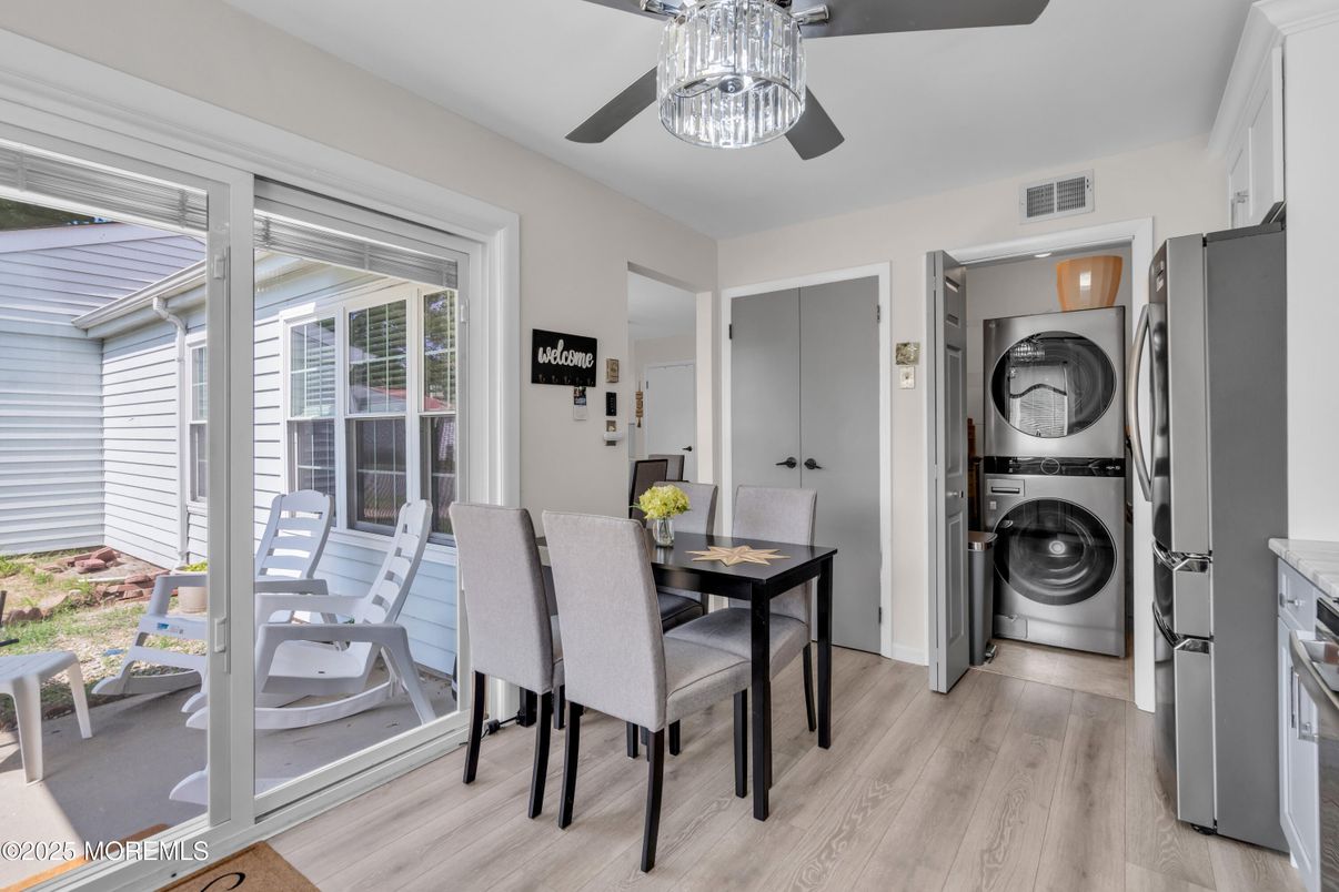Dining room, Interior, Utility Closets, Washer, Wood Texture Flooring