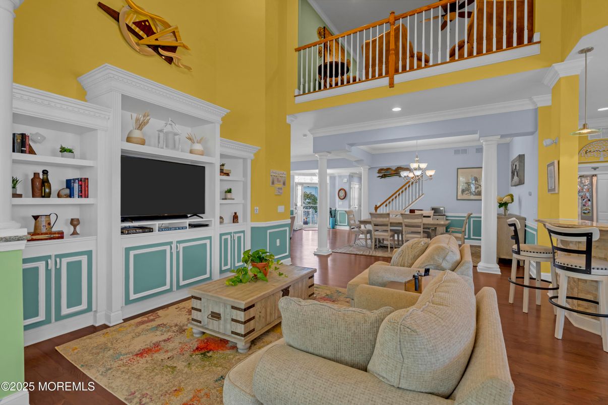 Chandelier, Dining room, Interior, Living room, Recessed Lighting, Wood Texture Flooring