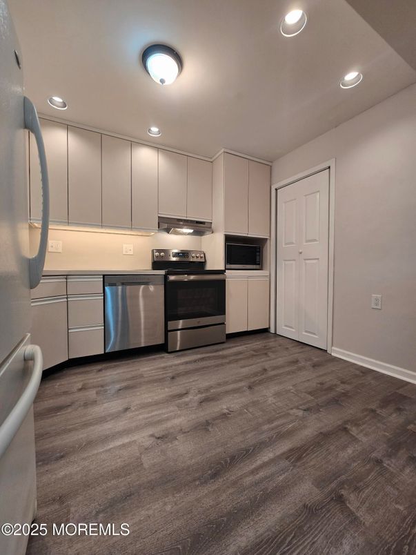 Interior, Kitchen, Recessed Lighting, Stainless Steel Appliances, Wood Texture Flooring