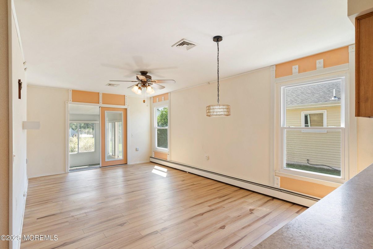 Empty room, Interior, Pendant Lights, Wood Texture Flooring