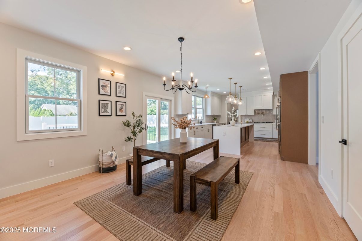Dining room, Interior, Kitchen, Pendant Lights, Recessed Lighting, Wood Texture Flooring