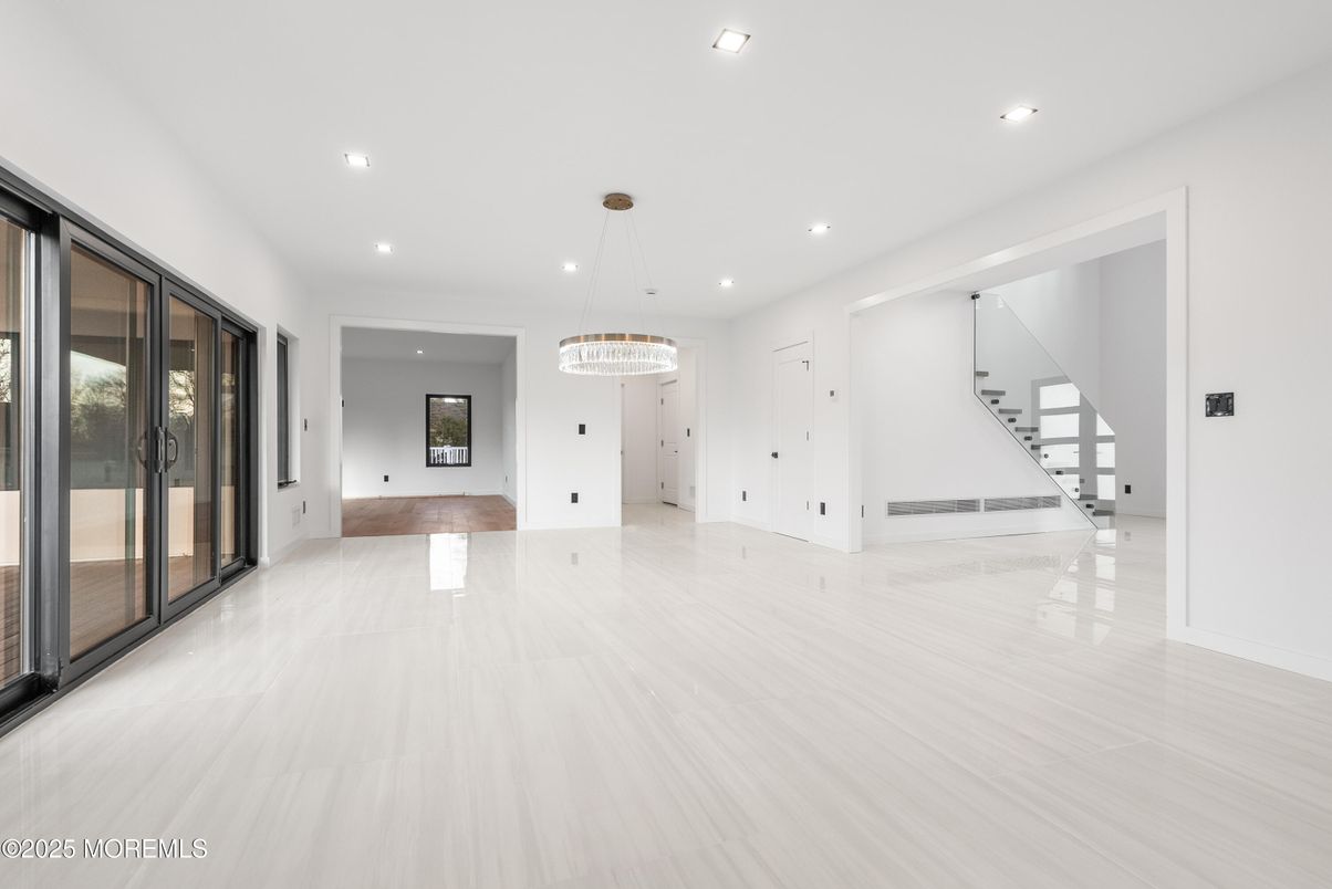Chandelier, Empty room, Interior, Recessed Lighting