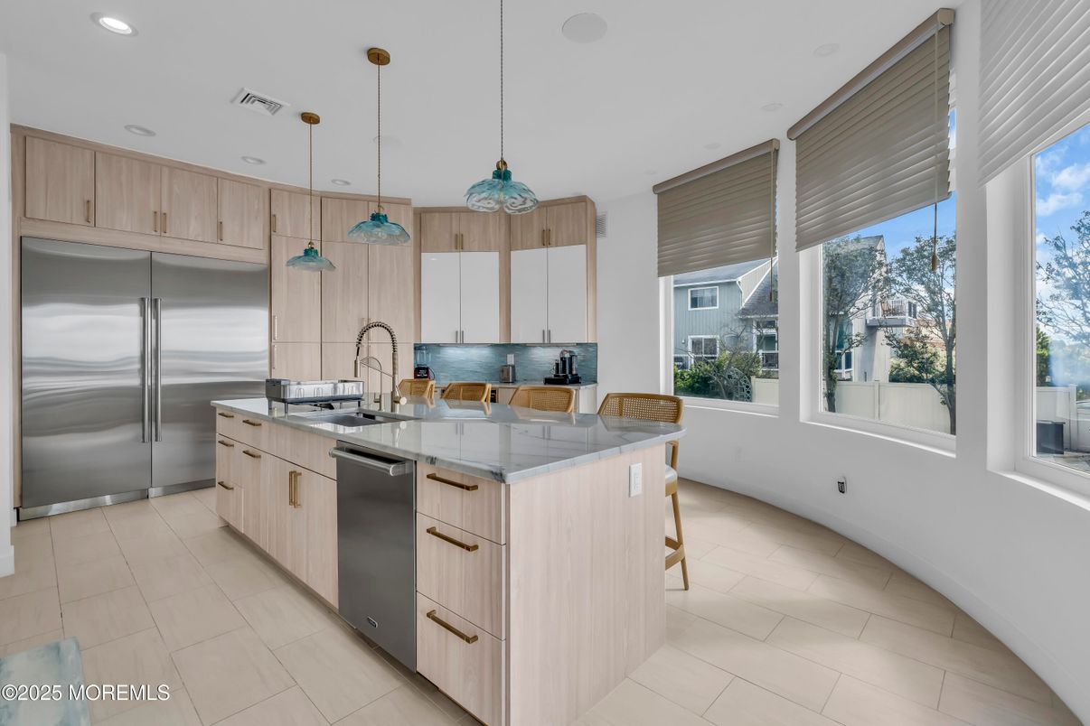 Interior, Kitchen, Pendant Lights, Recessed Lighting, Stainless Steel Appliances