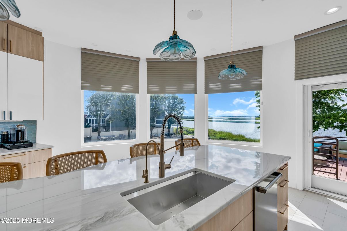 Interior, Kitchen, Pendant Lights, Recessed Lighting, Water