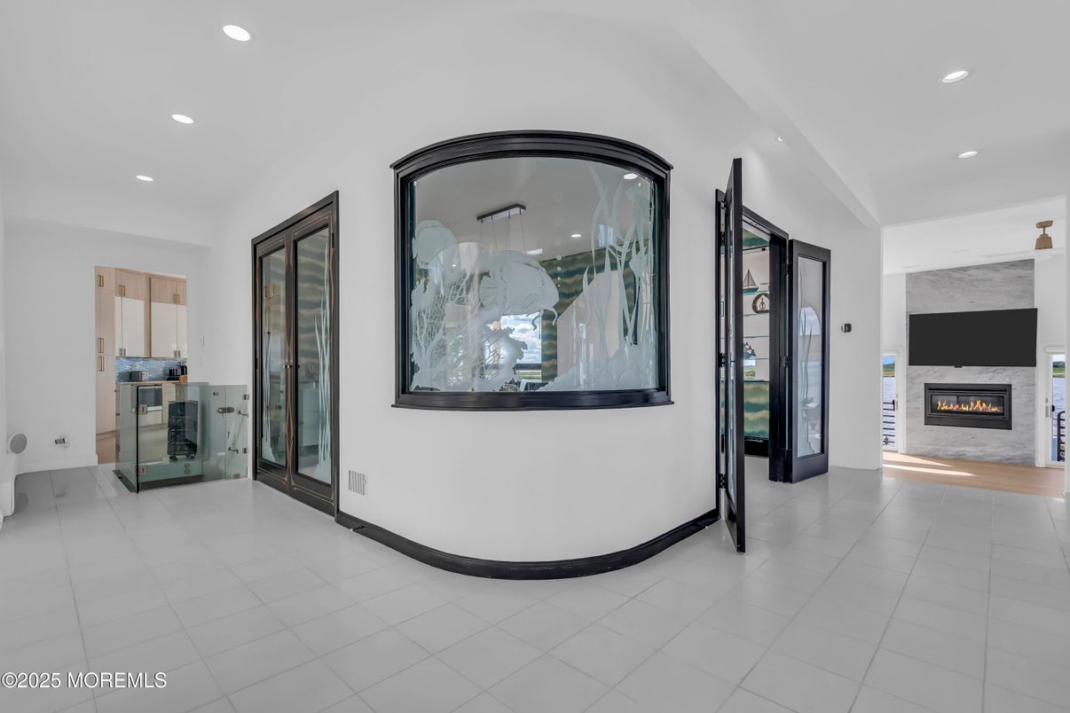 Fireplace, Interior, Recessed Lighting
