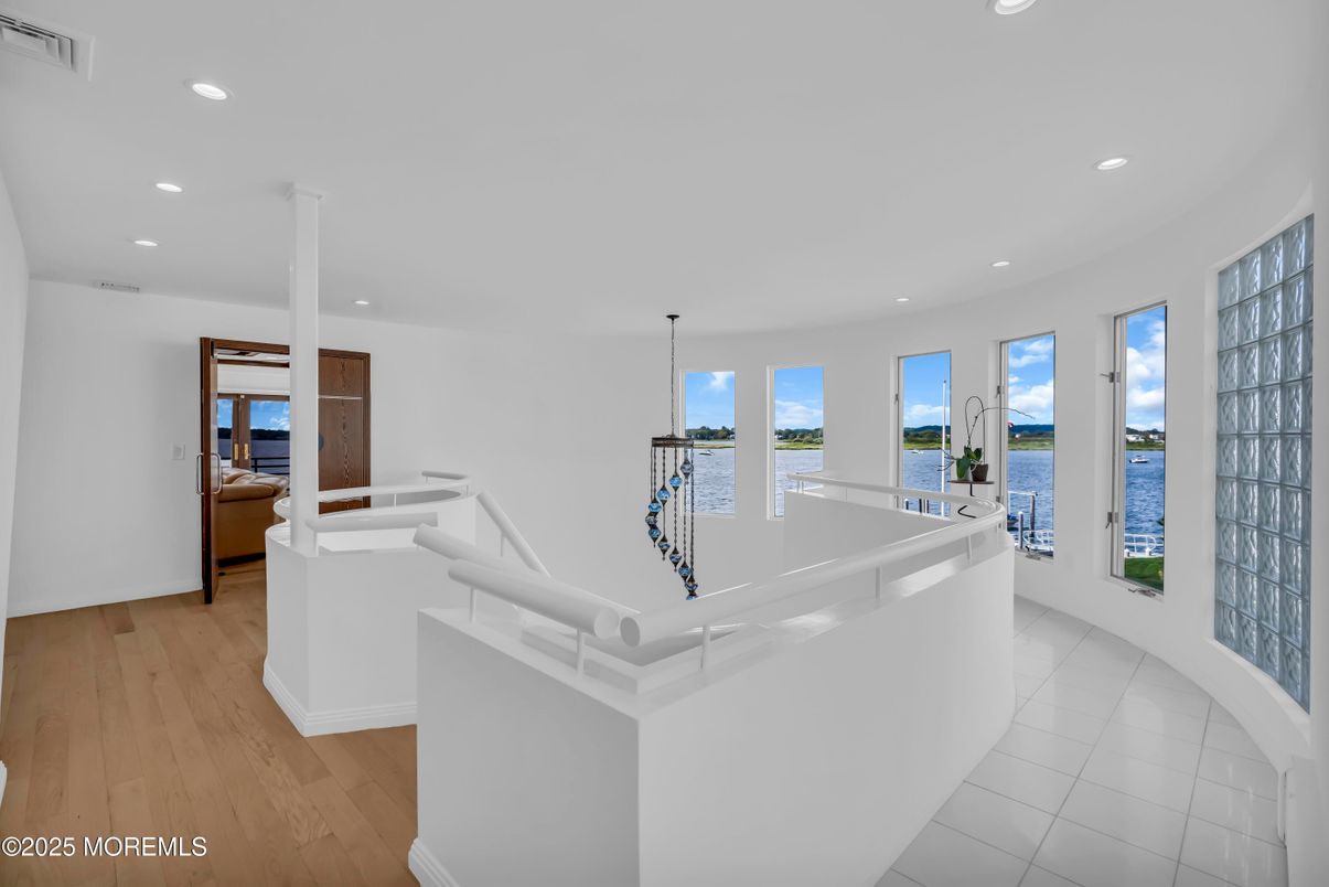 Interior, Pendant Lights, Recessed Lighting, Water