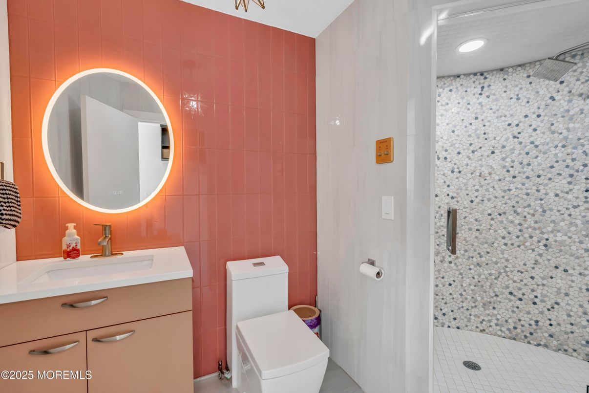 Bathroom, Interior, Recessed Lighting