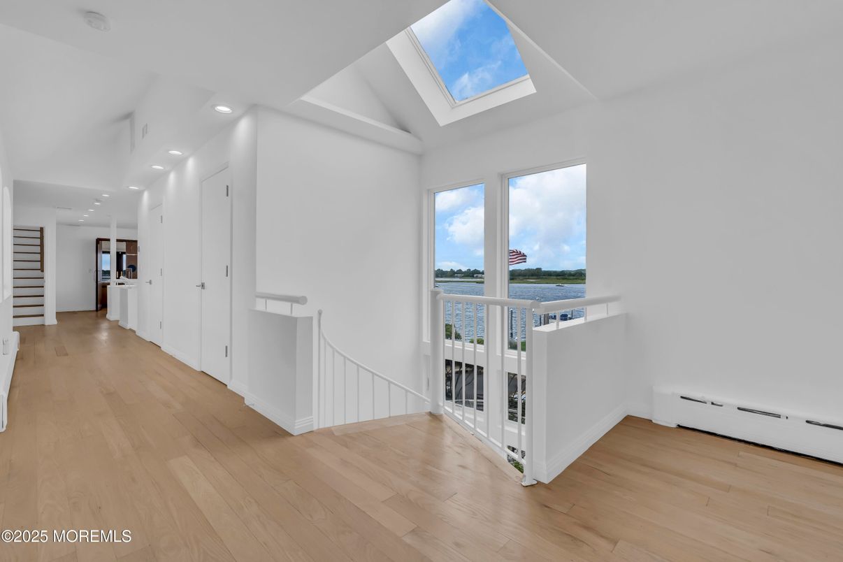 Interior, Recessed Lighting, Water, Wood Texture Flooring