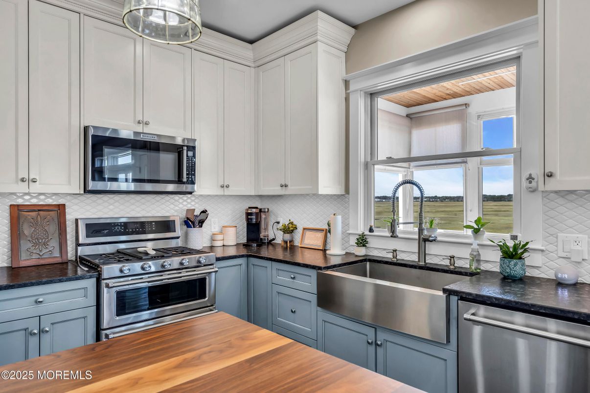 Interior, Kitchen, Stainless Steel Appliances