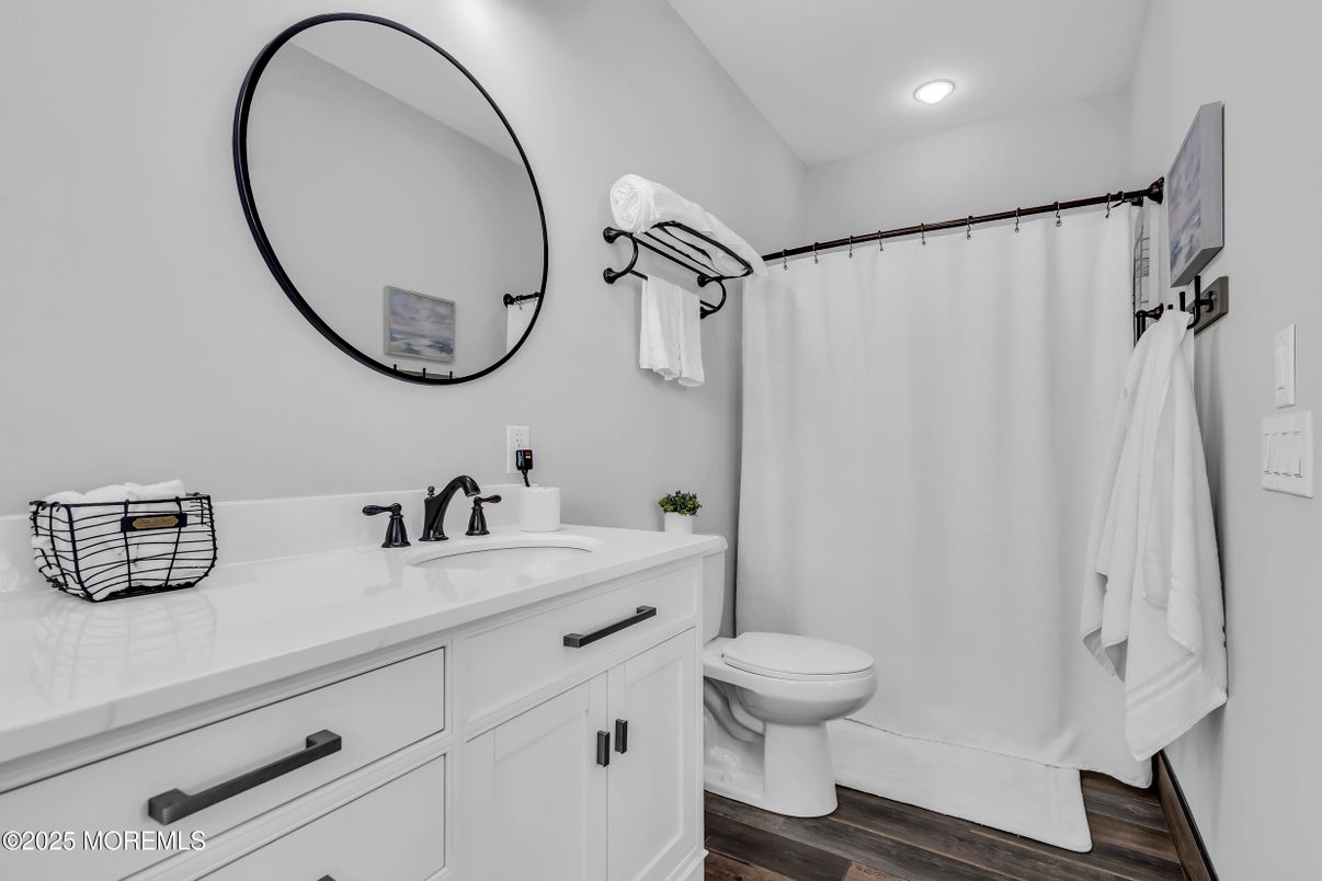 Bathroom, Interior, Recessed Lighting, Wood Texture Flooring