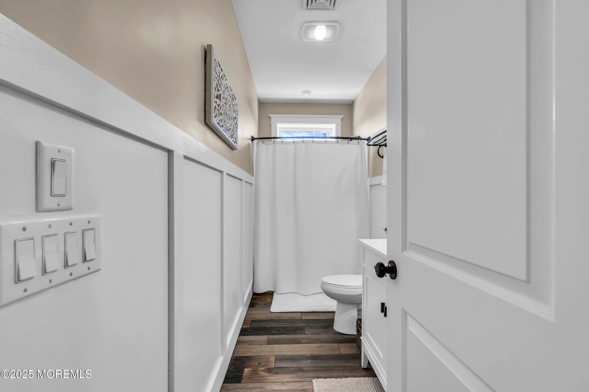 Bathroom, Interior, Recessed Lighting, Wood Texture Flooring