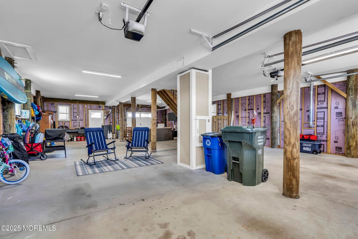 Garage, Interior