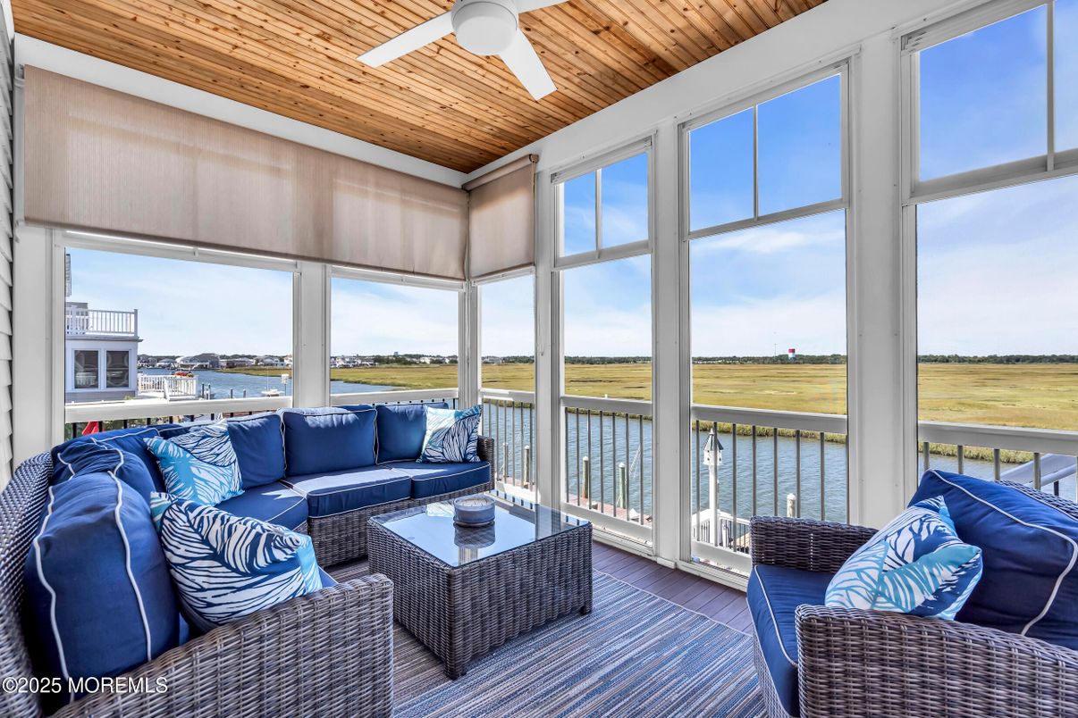 Interior, Living room, Sun Room, Water, Wooden Ceilings