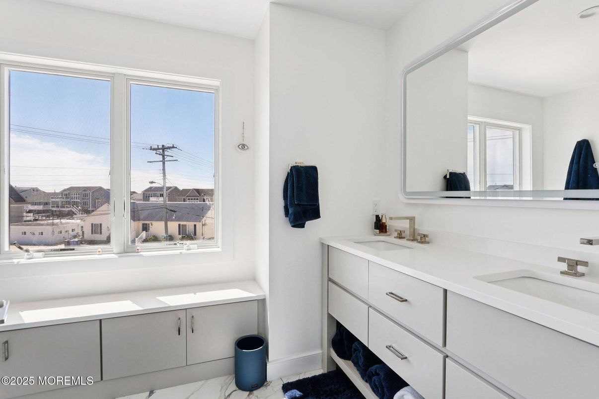 Bathroom, Dual Sink Vanities, Interior, Marble