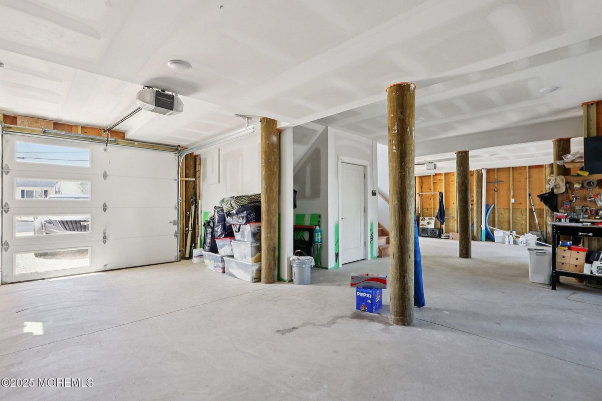 Garage, Interior