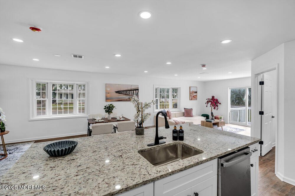 Dining room, Interior, Kitchen, Recessed Lighting, Wood Texture Flooring