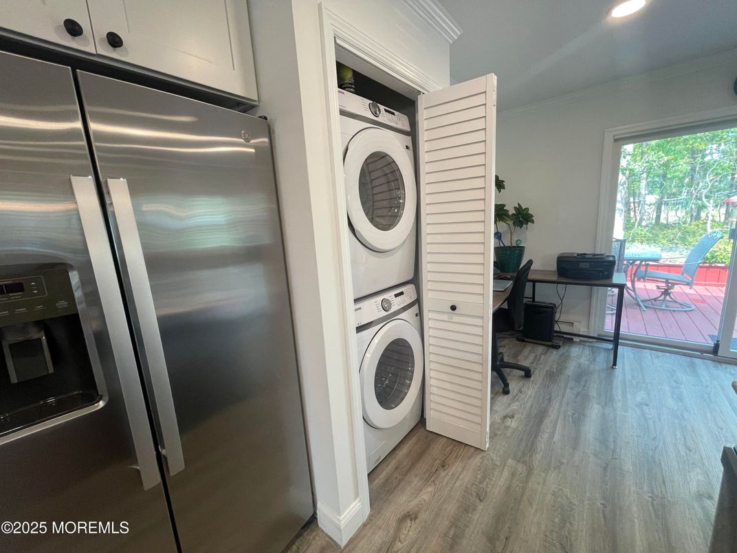 Interior, Recessed Lighting, Utility Closets, Washer, Wood Texture Flooring