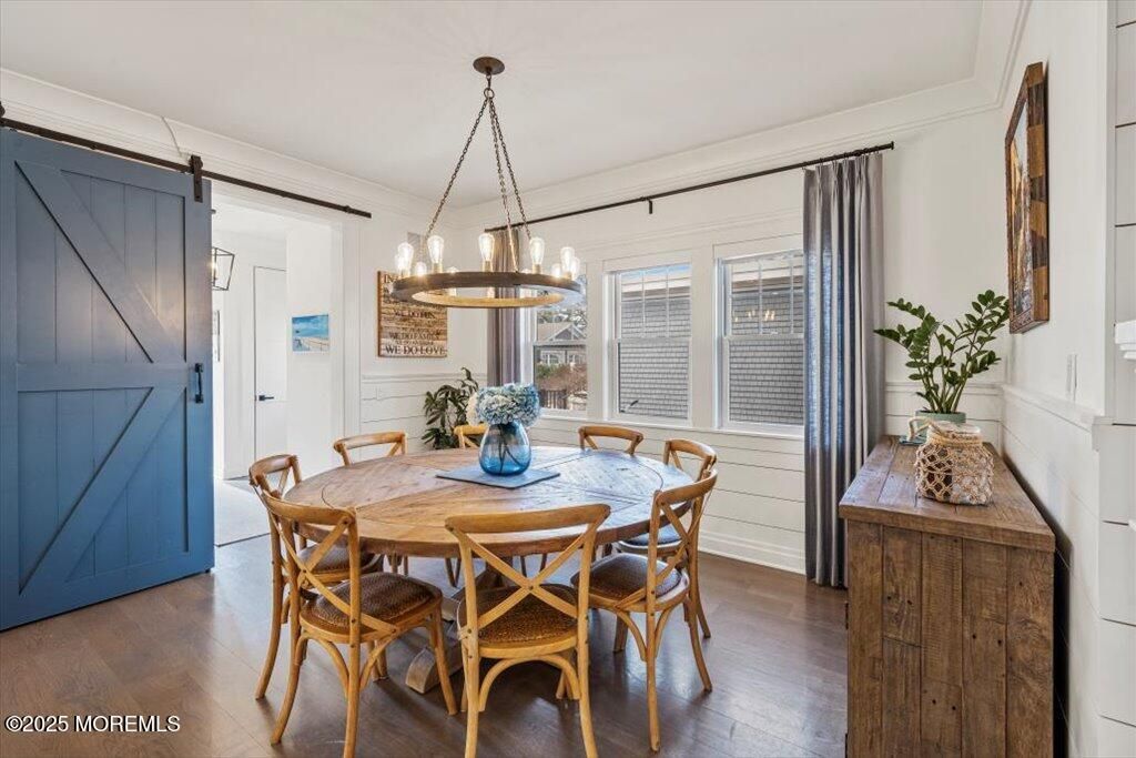Chandelier, Dining room, Interior, Pendant Lights, Wood Texture Flooring