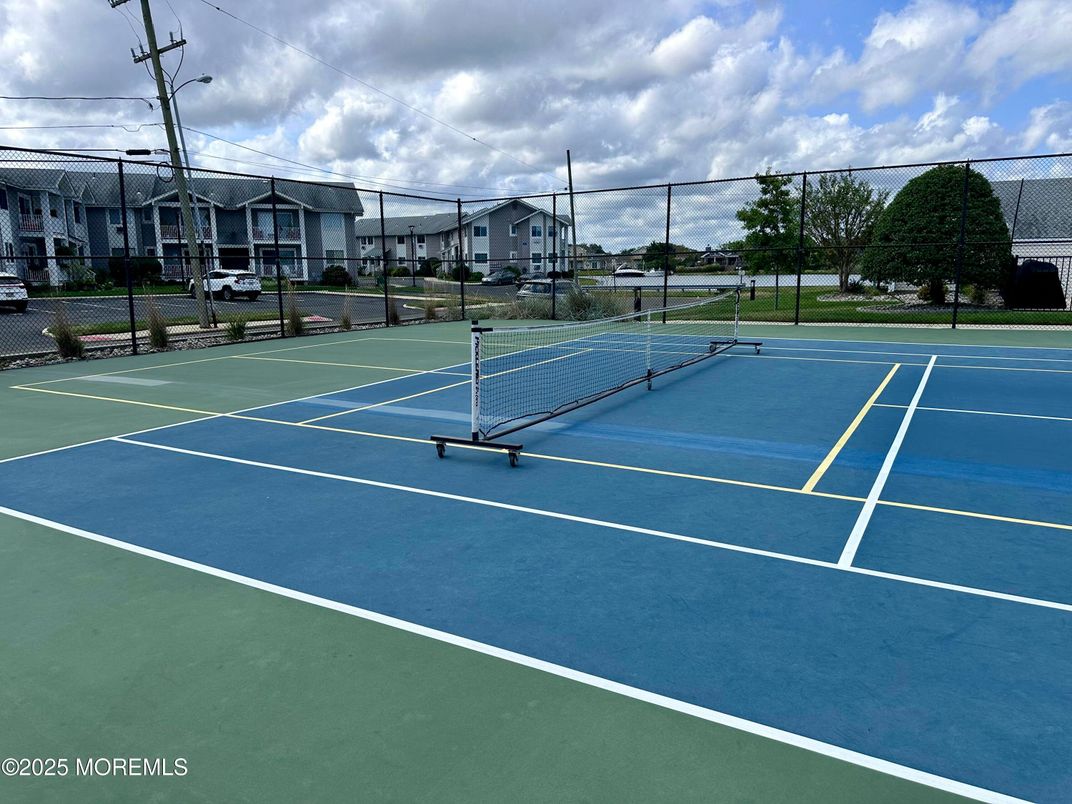 Exterior, Tennis Courts