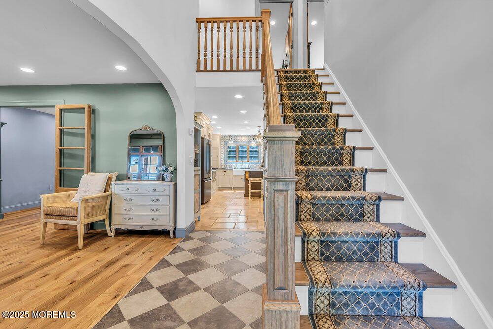 Interior, Recessed Lighting, Wood Texture Flooring