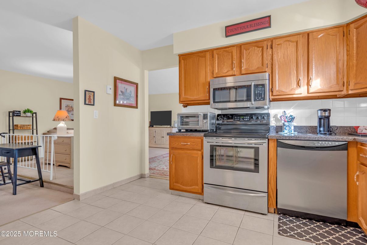 Interior, Kitchen, Stainless Steel Appliances