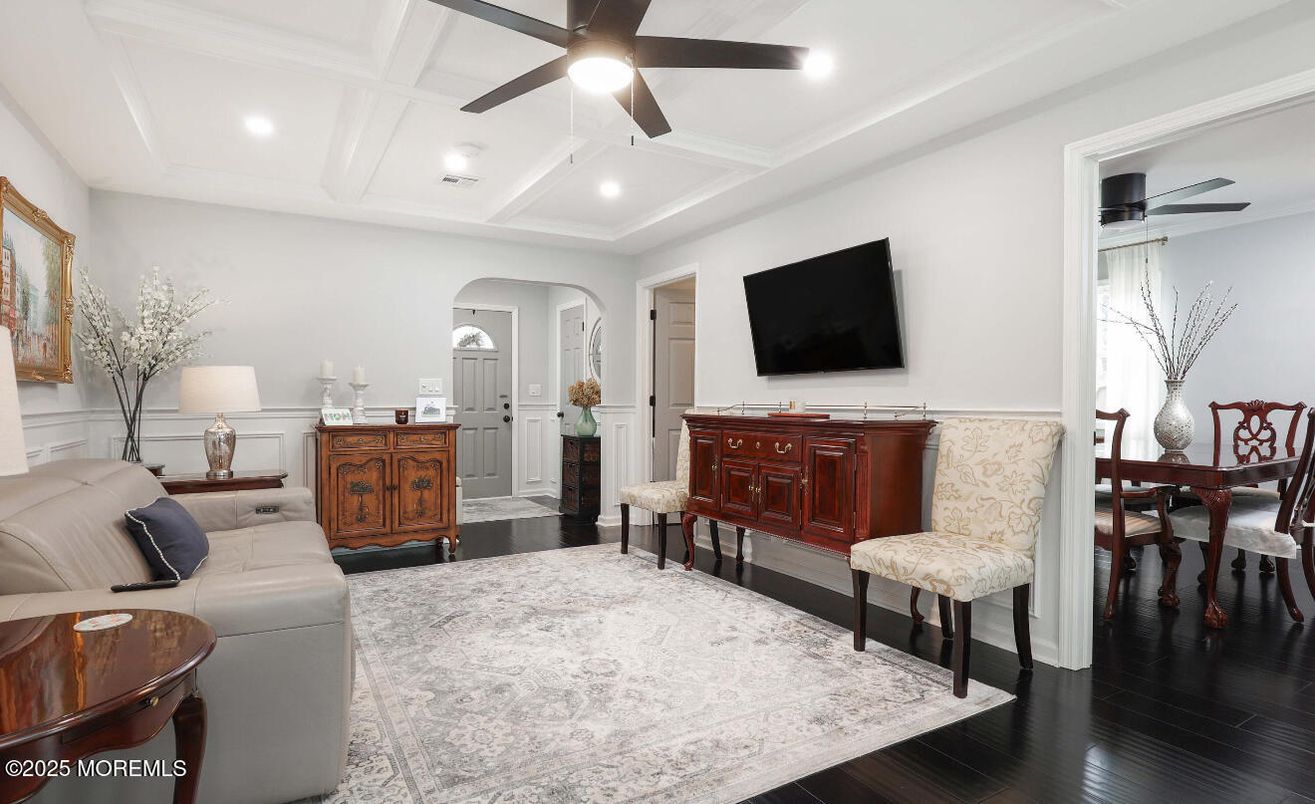 Dining room, Interior, Living room, Recessed Lighting, Wood Texture Flooring
