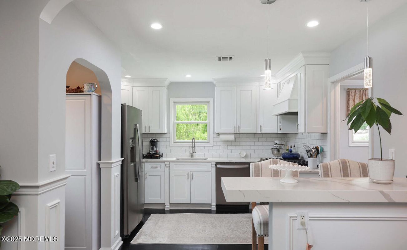 Interior, Kitchen, Pendant Lights, Recessed Lighting, Stainless Steel Appliances