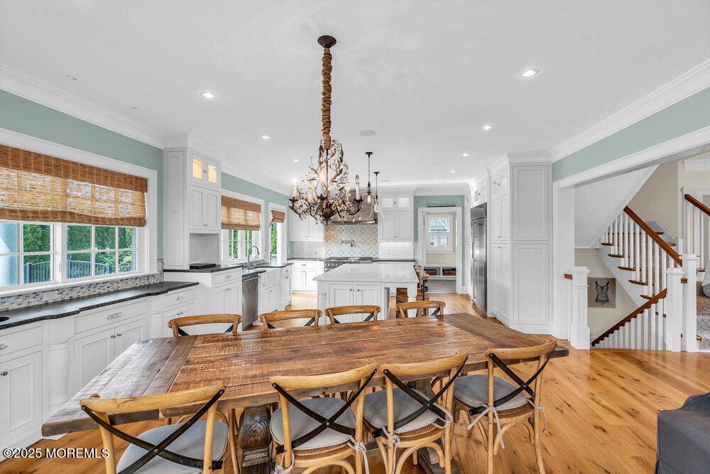 Chandelier, Dining room, Interior, Kitchen, Recessed Lighting, Wood Texture Flooring