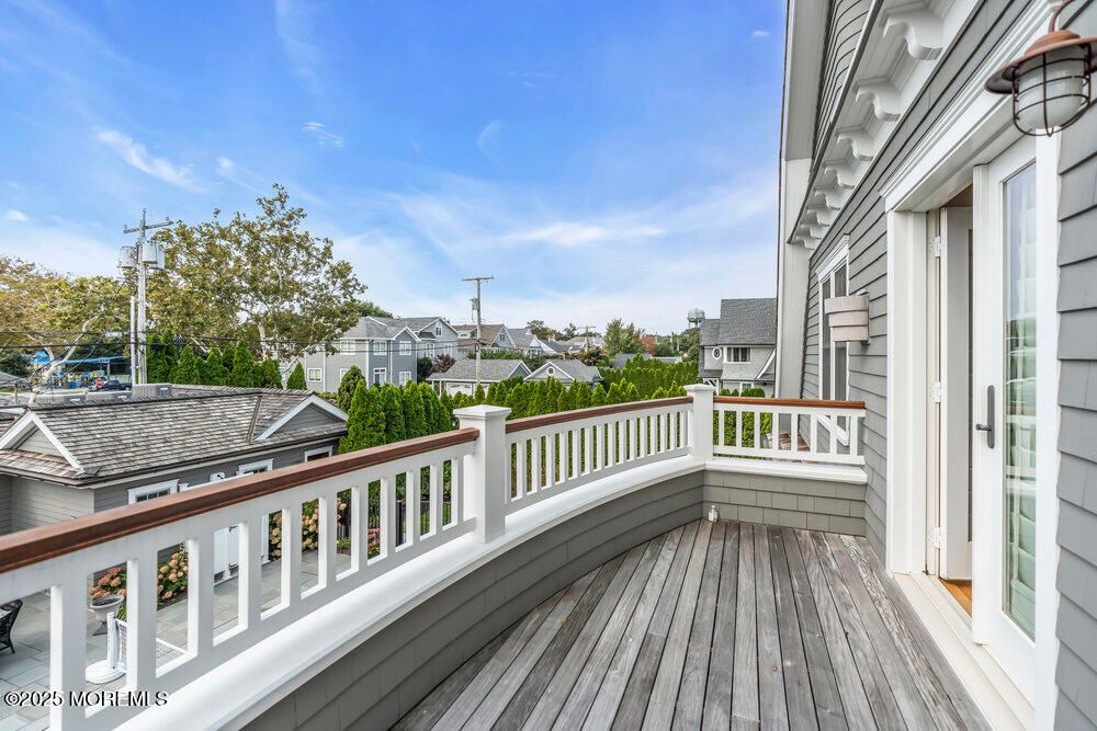 Exterior, Wood Texture Flooring