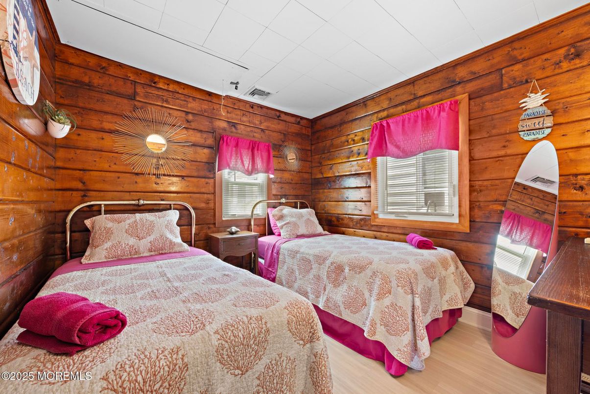 Bedroom, Interior, Wood Texture Flooring, Wooden Walls