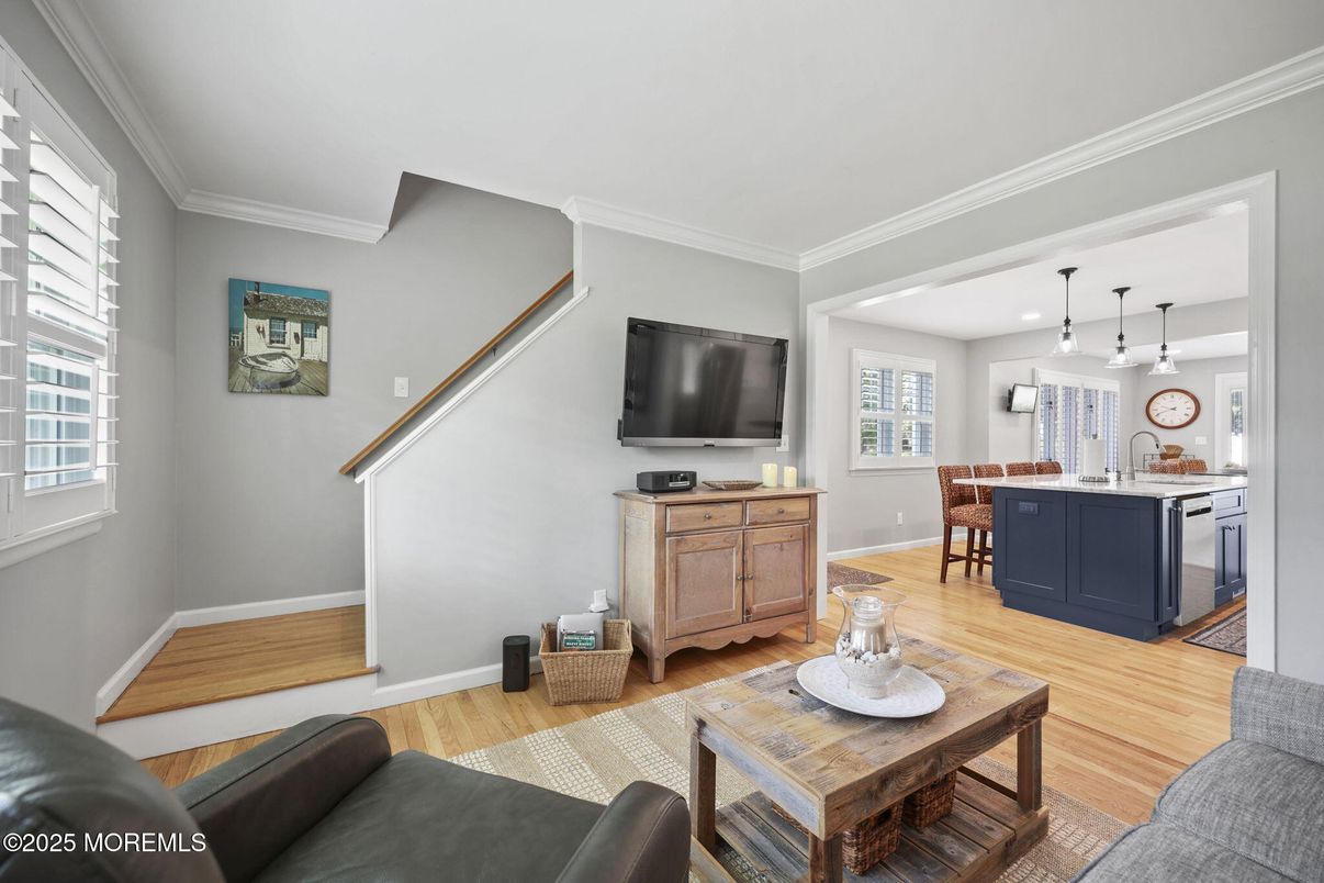 Dining room, Interior, Kitchen, Living room, Pendant Lights, Recessed Lighting, Wood Texture Flooring