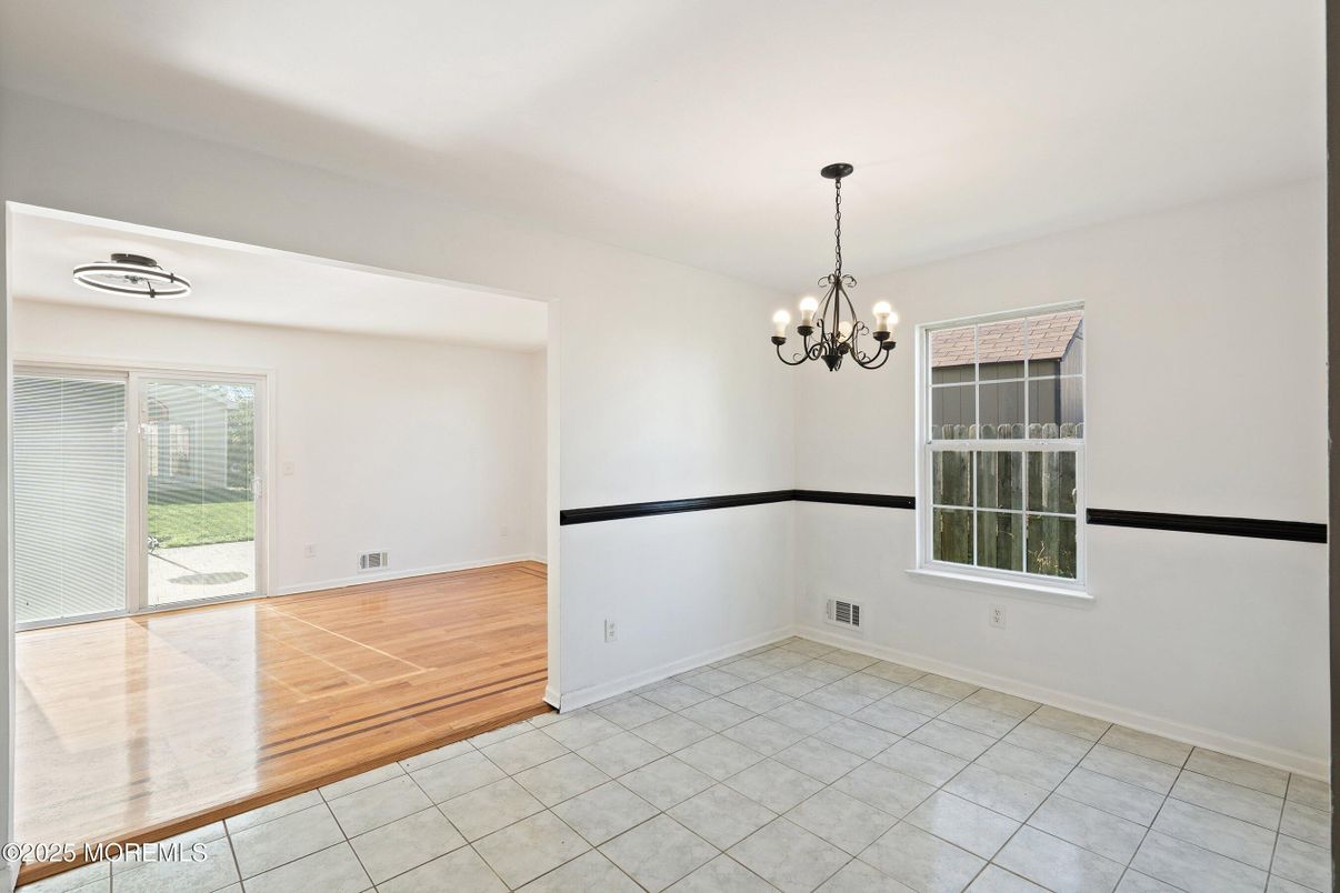 Chandelier, Empty room, Interior, Wood Texture Flooring