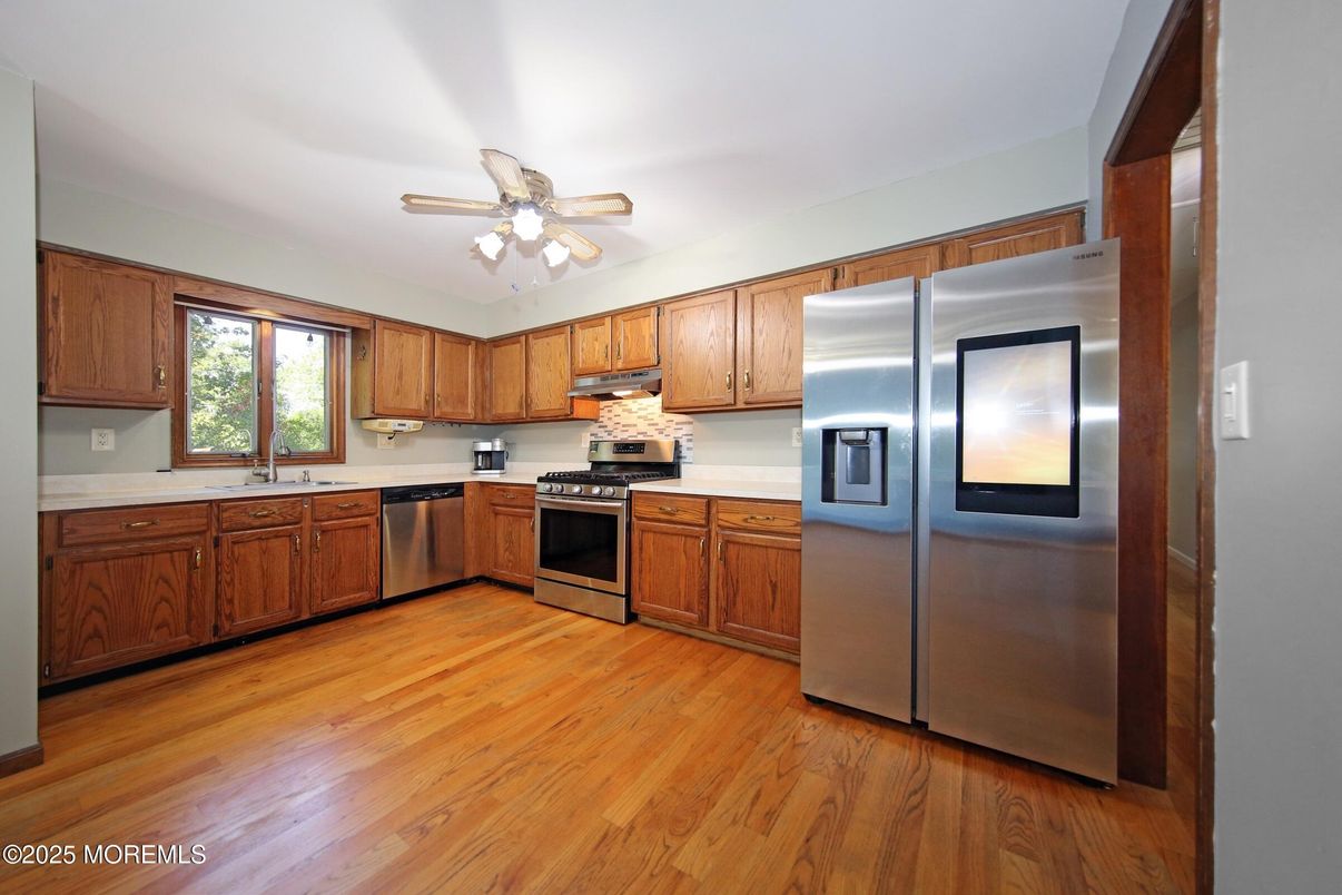 Interior, Kitchen, Stainless Steel Appliances, Wood Texture Flooring