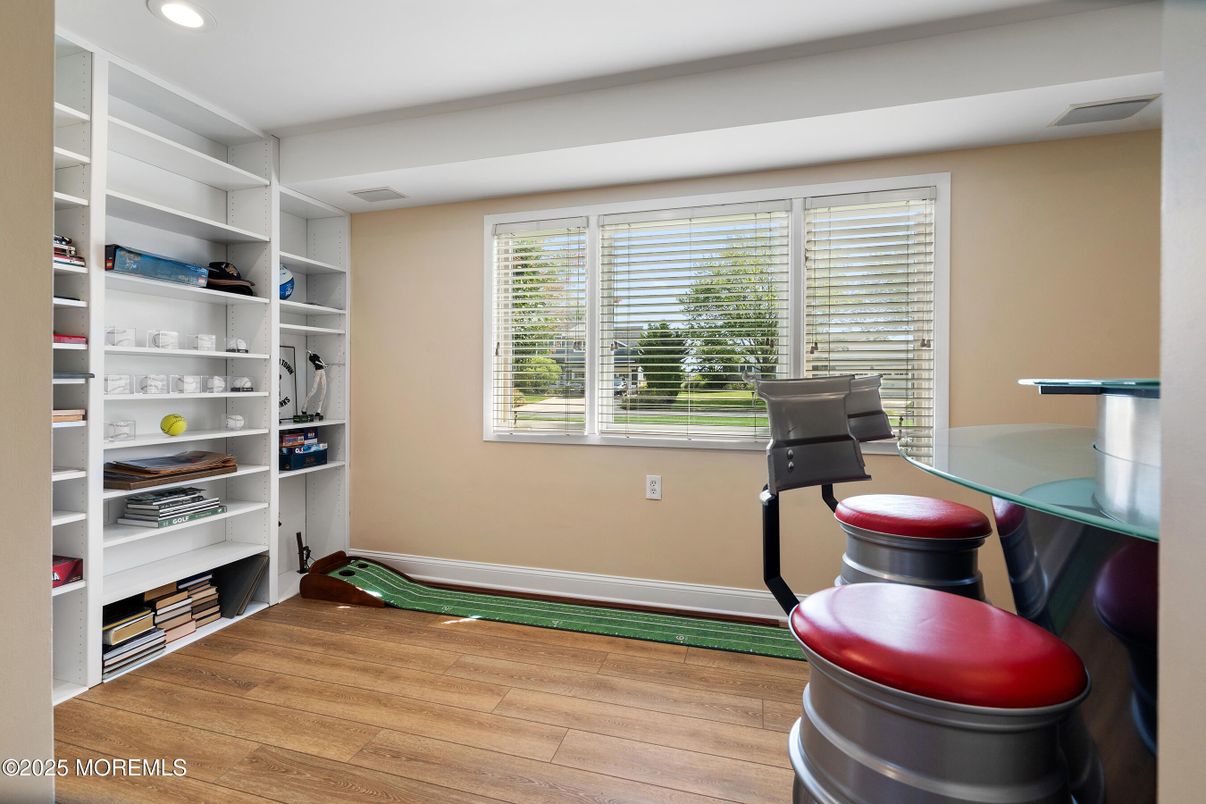 Home Office, Interior, Recessed Lighting, Wood Texture Flooring