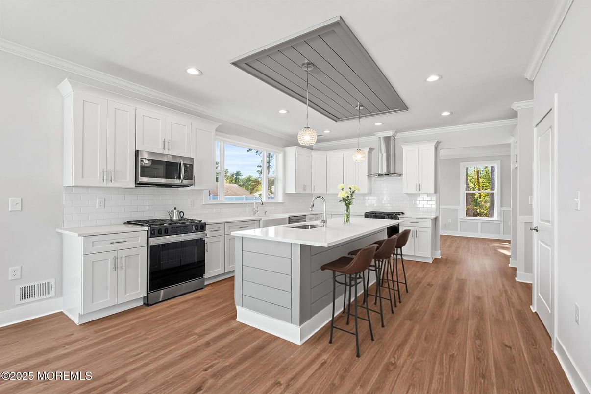 Interior, Kitchen, Pendant Lights, Recessed Lighting, Wood Texture Flooring
