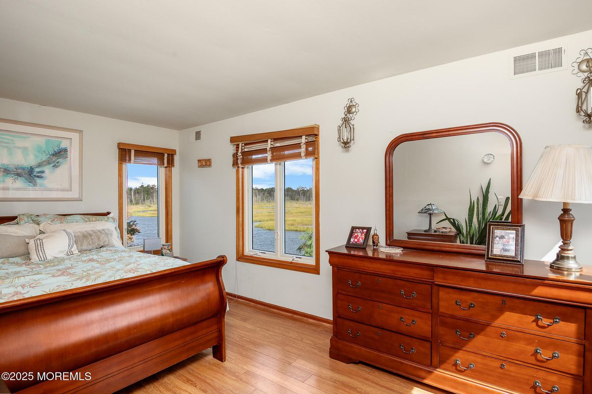 Bedroom, Interior, Water, Wood Texture Flooring