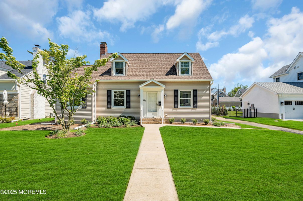 Detached Garage, Exterior, Facade, Cape Cod