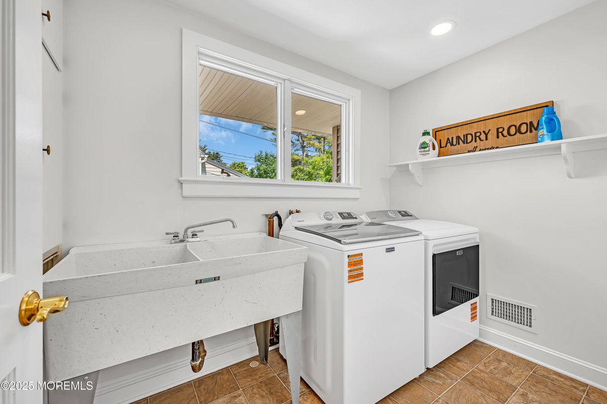 Interior, Recessed Lighting, Washer