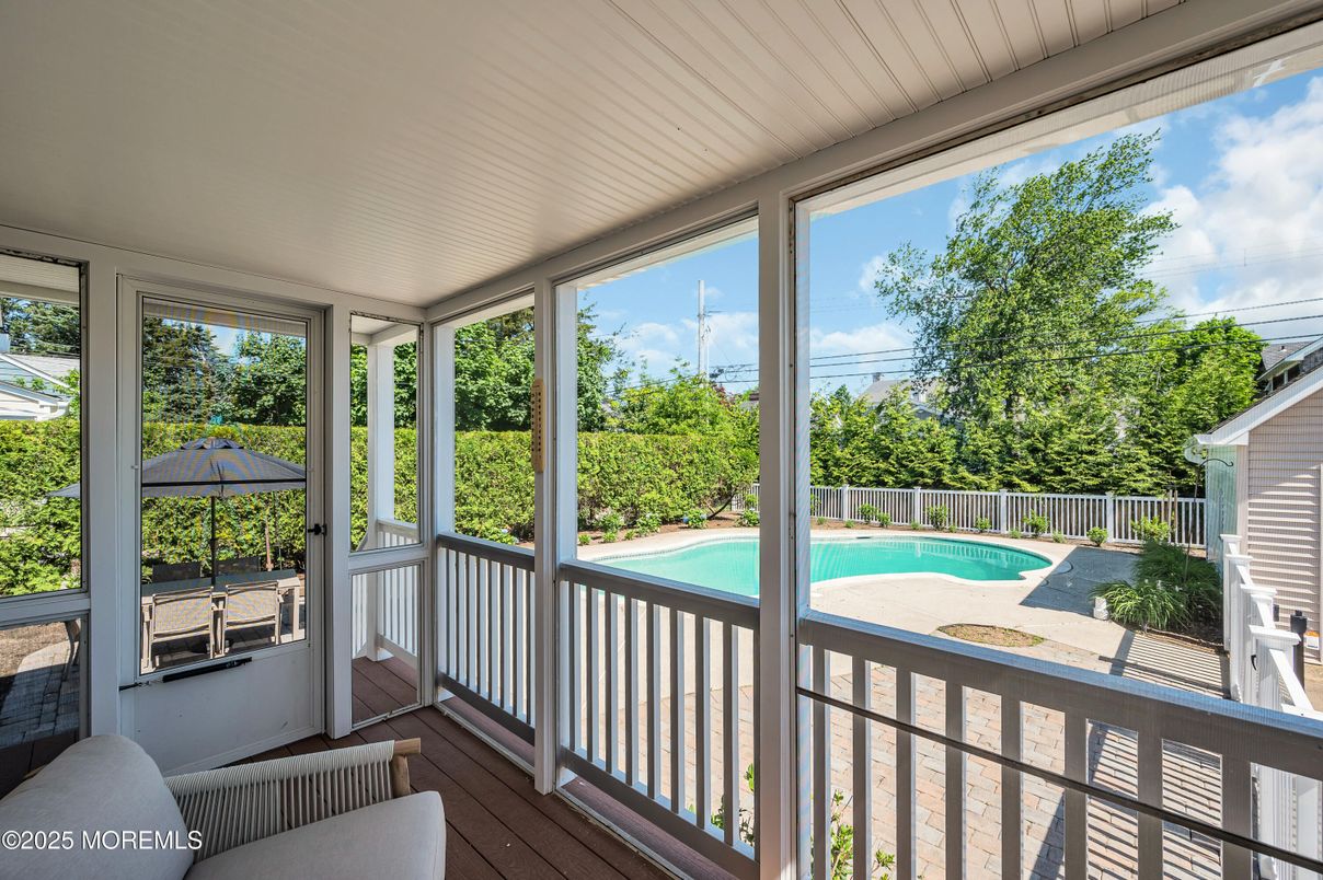 Interior, Pool, Sun Room