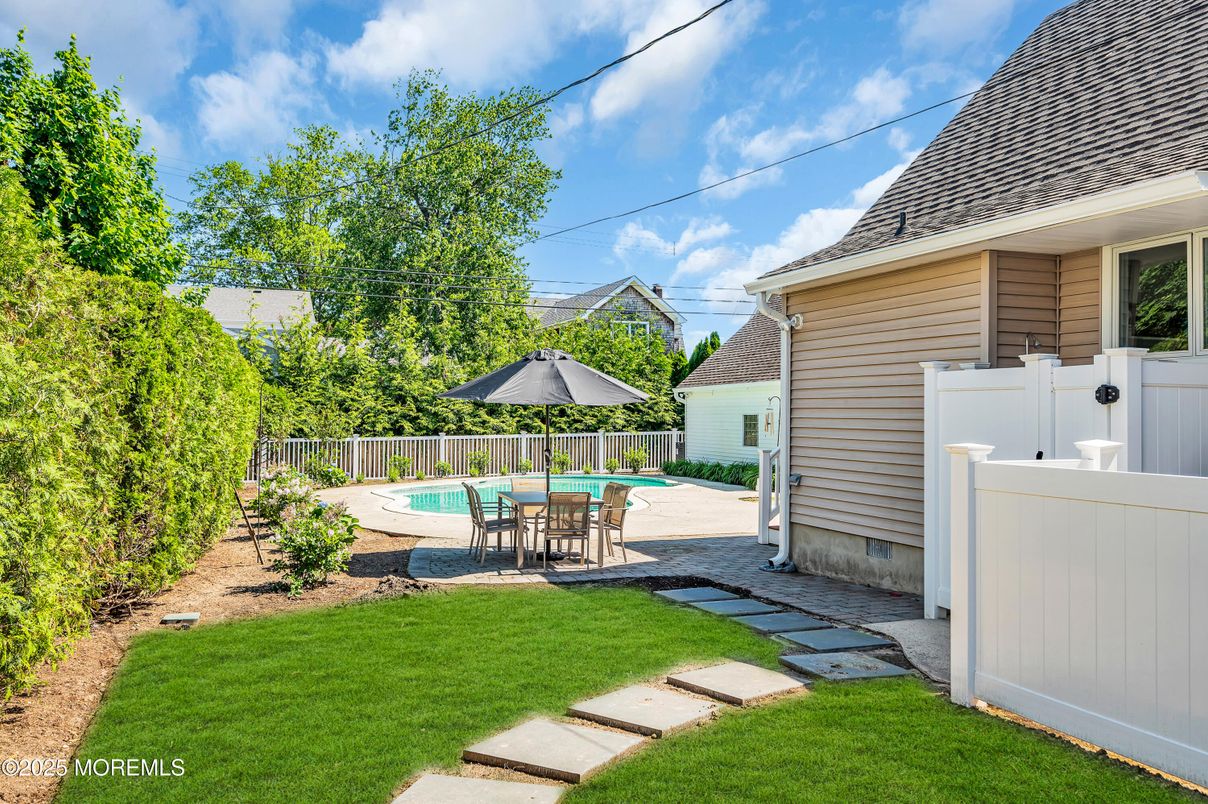 Backyard, Exterior, Pool