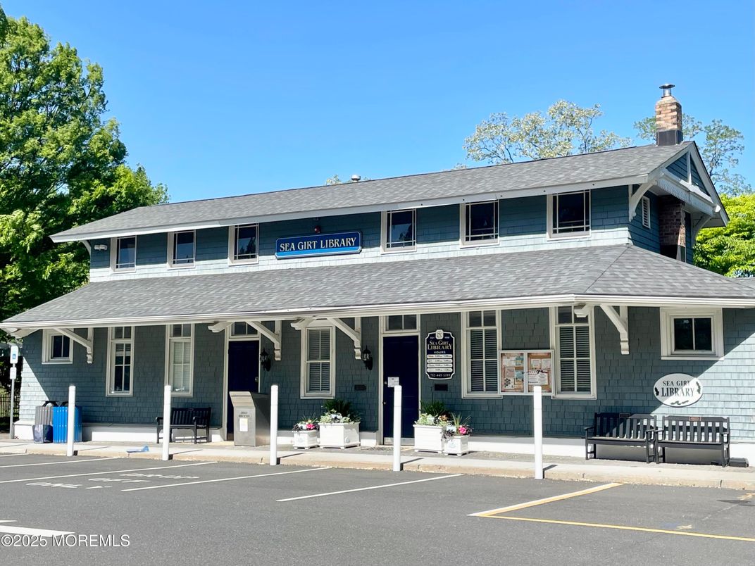 Exterior, Facade, Georgian